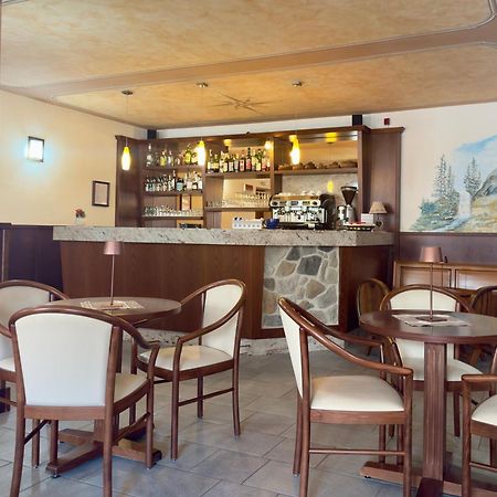 Hotel Dama Bianca Valtournenche Ngoại thất bức ảnh