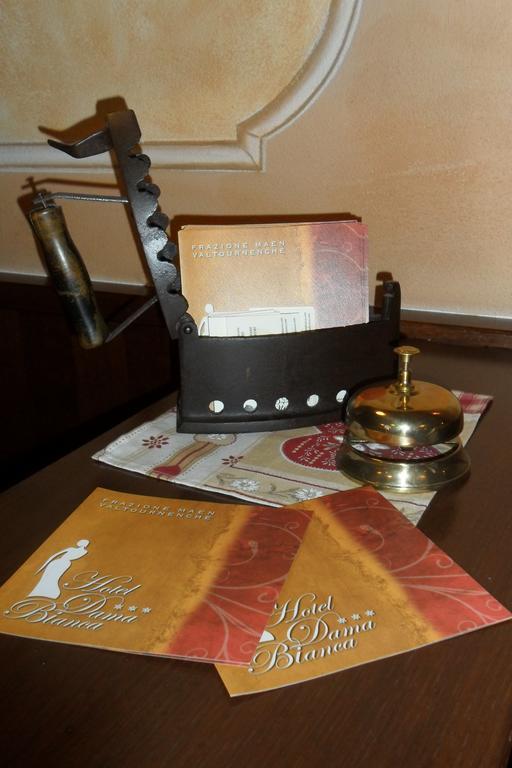 Hotel Dama Bianca Valtournenche Ngoại thất bức ảnh