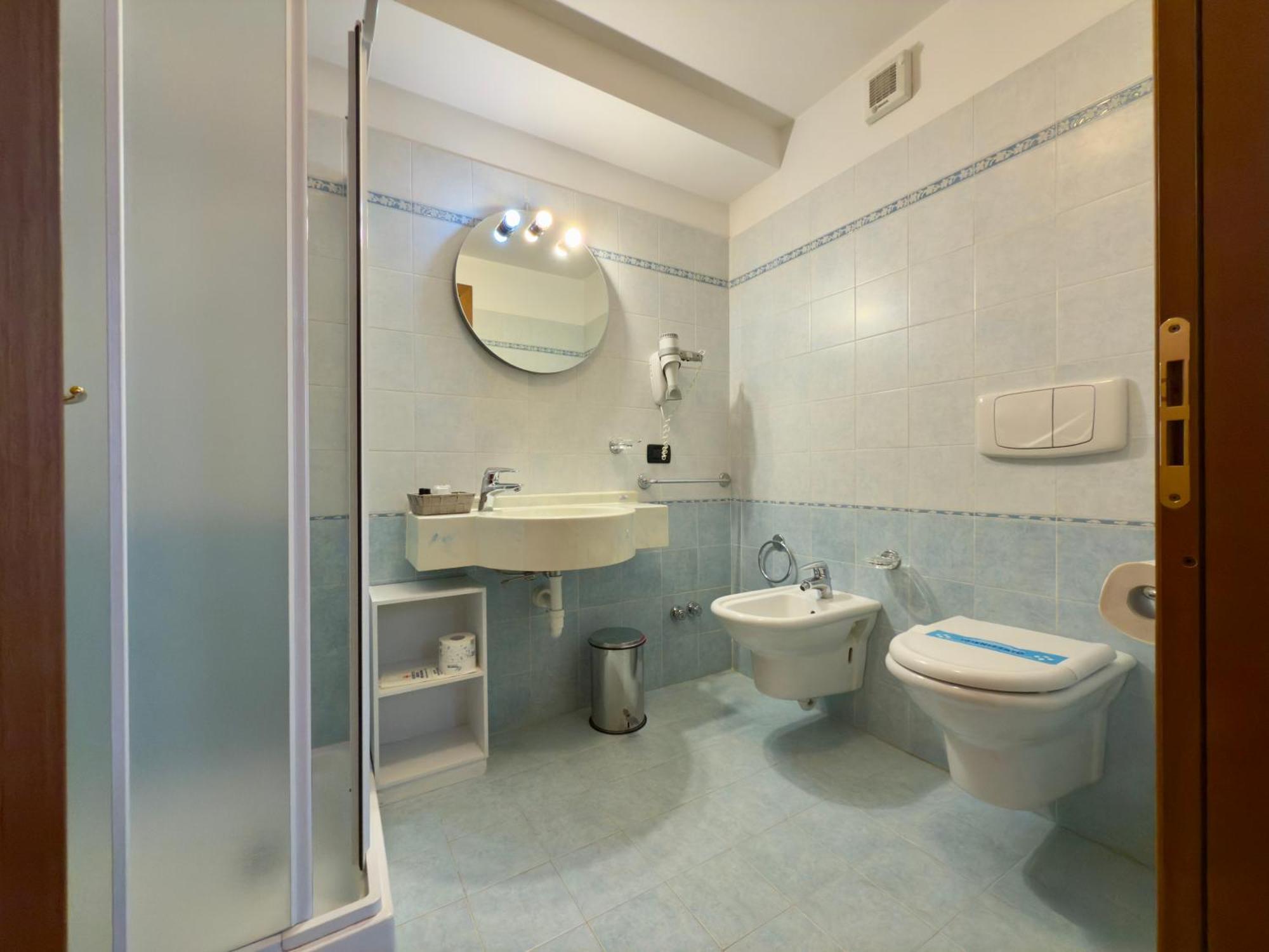 Hotel Dama Bianca Valtournenche Ngoại thất bức ảnh